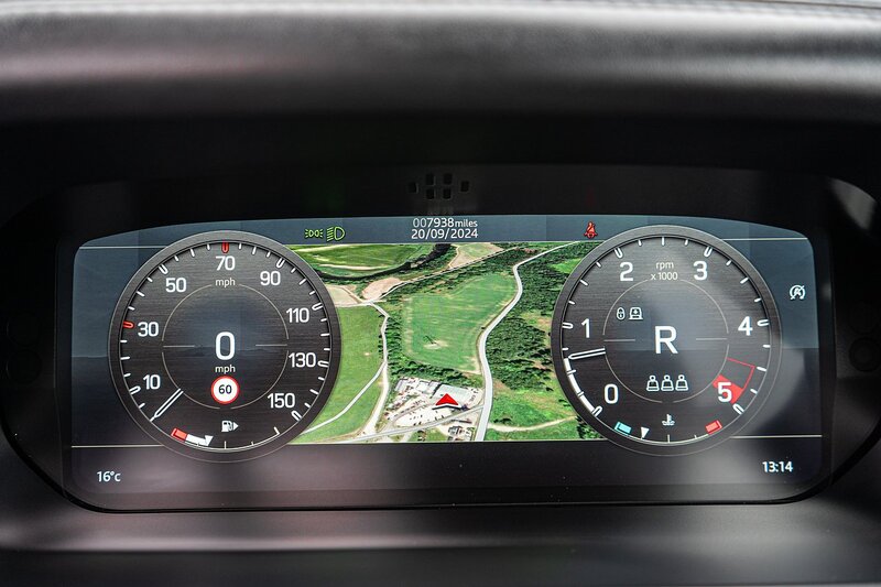 Land Rover 3.0 D300 MHEV X-Dynamic HSE SUV 5dr Diesel Auto 4WD Euro 6 (s/s) (300 ps)