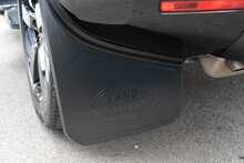 Land Rover 3.0 D300 MHEV X-Dynamic HSE SUV 5dr Diesel Auto 4WD Euro 6 (s/s) (300 ps)