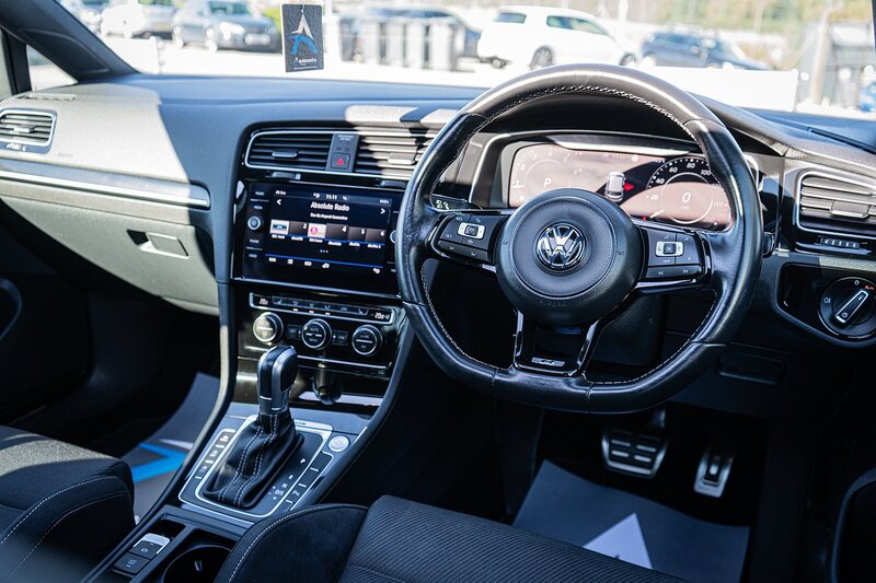 Volkswagen 2.0 TSI R Hatchback 5dr Petrol DSG 4Motion Euro 6 (s/s) (300 ps)