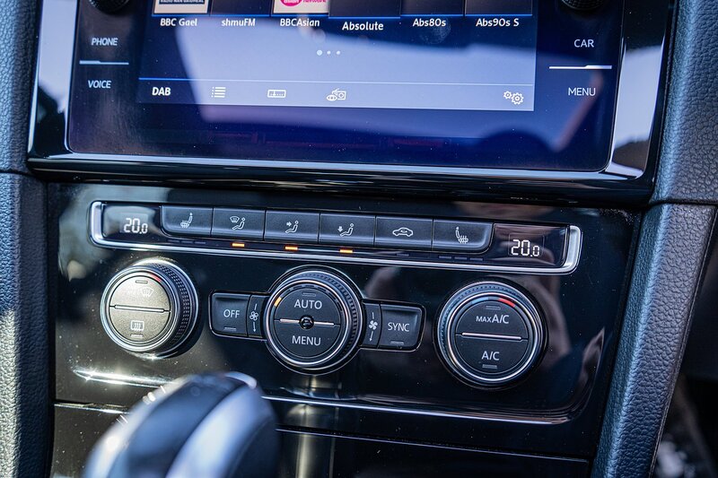 Volkswagen 2.0 TSI R Hatchback 5dr Petrol DSG 4Motion Euro 6 (s/s) (300 ps)