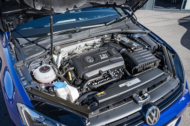 Volkswagen 2.0 TSI R Hatchback 5dr Petrol DSG 4Motion Euro 6 (s/s) (300 ps)