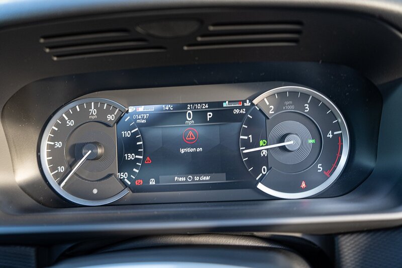 Land Rover 3.0 D300 MHEV R-Dynamic HSE SUV 5dr Diesel Auto 4WD Euro 6 (s/s) (300 ps)