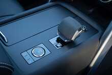 Land Rover 3.0 D300 MHEV R-Dynamic HSE SUV 5dr Diesel Auto 4WD Euro 6 (s/s) (300 ps)