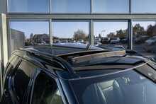 Land Rover 3.0 D300 MHEV R-Dynamic HSE SUV 5dr Diesel Auto 4WD Euro 6 (s/s) (300 ps)