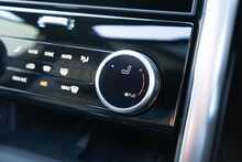 Land Rover 3.0 D300 MHEV R-Dynamic HSE SUV 5dr Diesel Auto 4WD Euro 6 (s/s) (300 ps)