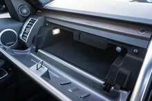 Land Rover 3.0 D300 MHEV R-Dynamic HSE SUV 5dr Diesel Auto 4WD Euro 6 (s/s) (300 ps)