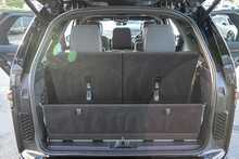 Land Rover 3.0 D300 MHEV R-Dynamic HSE SUV 5dr Diesel Auto 4WD Euro 6 (s/s) (300 ps)