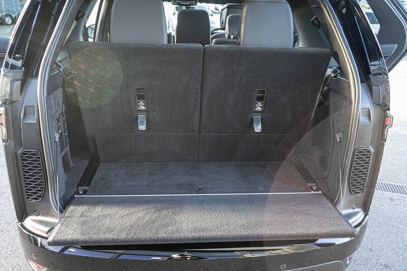 Land Rover 3.0 D300 MHEV R-Dynamic HSE SUV 5dr Diesel Auto 4WD Euro 6 (s/s) (300 ps)