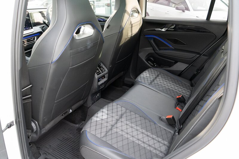 Volkswagen 2.0 TDI R-Line SUV 5dr Diesel DSG Euro 6 (s/s) (150 ps)