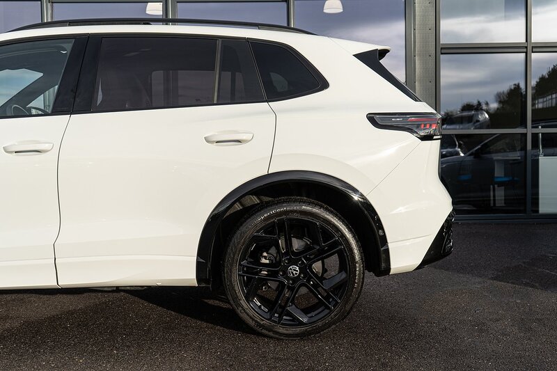 Volkswagen 2.0 TDI R-Line SUV 5dr Diesel DSG Euro 6 (s/s) (150 ps)