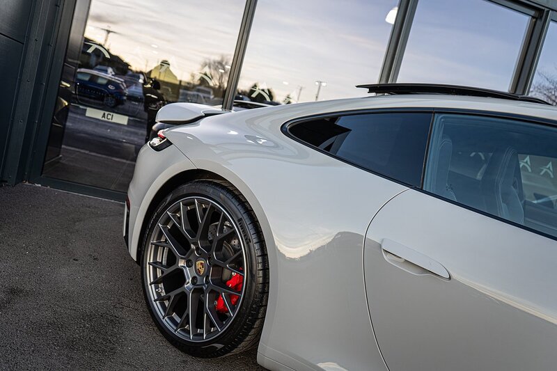 Porsche 3.0T 992 Carrera S Coupe 2dr Petrol PDK Euro 6 (s/s) (450 ps)