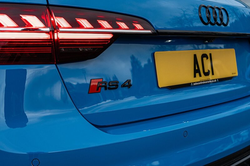 Audi 2.9 TFSI V6 Carbon Black Estate 5dr Petrol Tiptronic quattro Euro 6 (s/s) (450 ps)