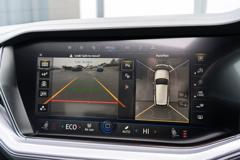 Volkswagen 3.0 TDI V6 Black Edition SUV 5dr Diesel Tiptronic 4Motion Euro 6 (s/s) (286 ps)