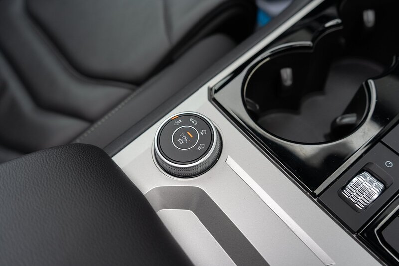 Volkswagen 3.0 TDI V6 Black Edition SUV 5dr Diesel Tiptronic 4Motion Euro 6 (s/s) (286 ps)