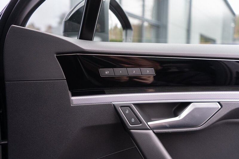 Volkswagen 3.0 TDI V6 Black Edition SUV 5dr Diesel Tiptronic 4Motion Euro 6 (s/s) (286 ps)