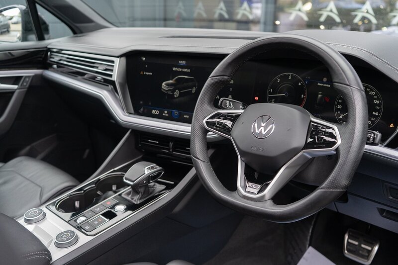 Volkswagen 3.0 TDI V6 Black Edition SUV 5dr Diesel Tiptronic 4Motion Euro 6 (s/s) (286 ps)