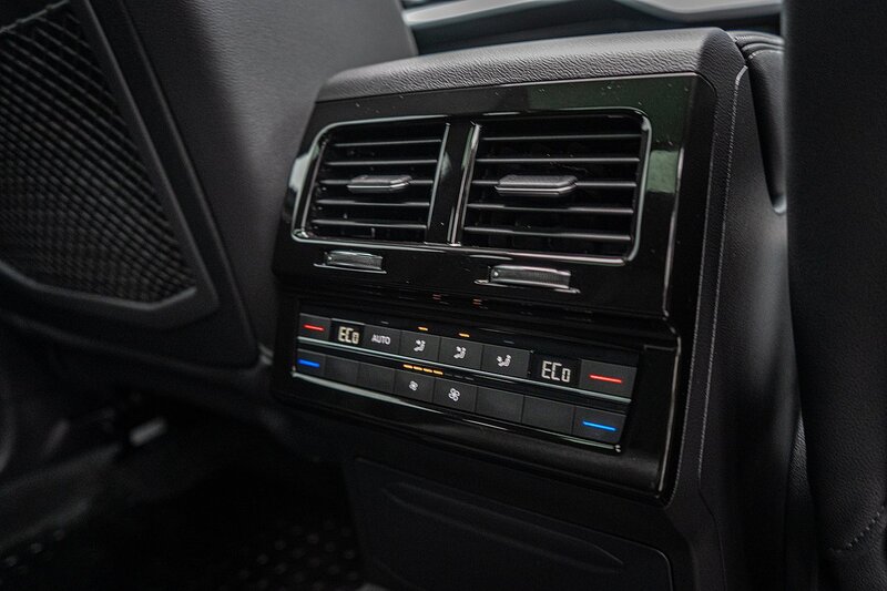 Volkswagen 3.0 TDI V6 Black Edition SUV 5dr Diesel Tiptronic 4Motion Euro 6 (s/s) (286 ps)