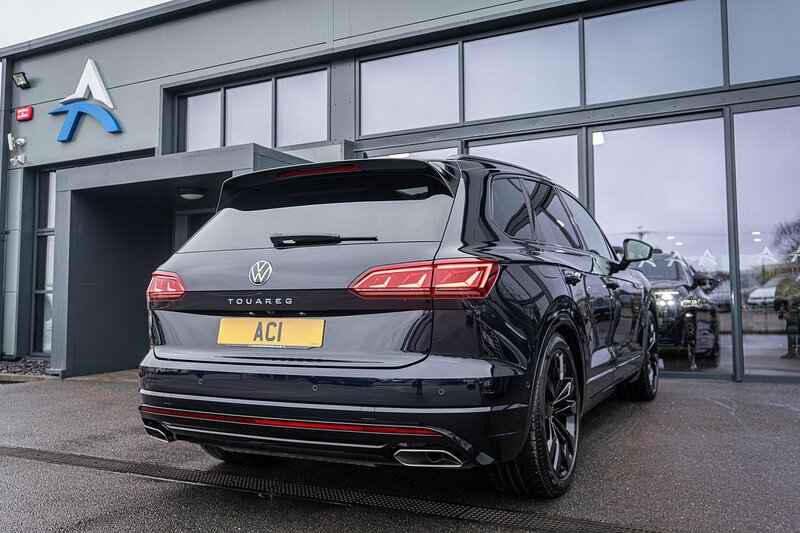 Volkswagen 3.0 TDI V6 Black Edition SUV 5dr Diesel Tiptronic 4Motion Euro 6 (s/s) (286 ps)