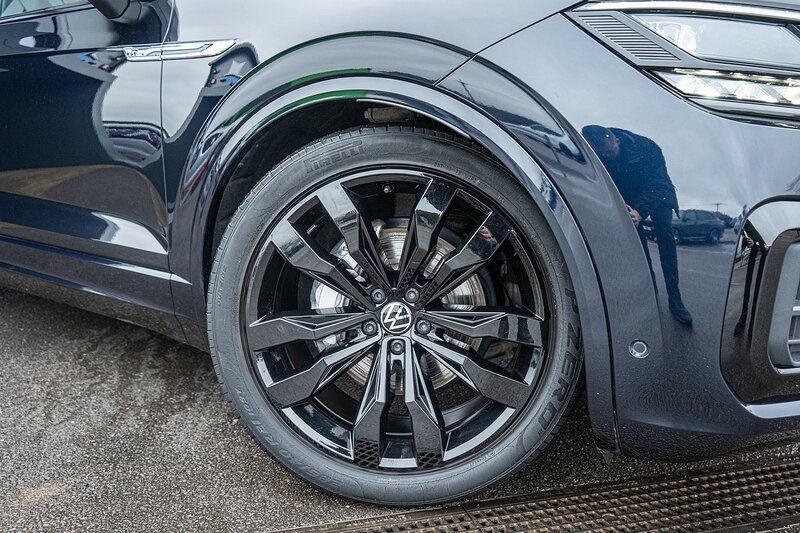 Volkswagen 3.0 TDI V6 Black Edition SUV 5dr Diesel Tiptronic 4Motion Euro 6 (s/s) (286 ps)