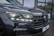 Volkswagen 3.0 TDI V6 Black Edition SUV 5dr Diesel Tiptronic 4Motion Euro 6 (s/s) (286 ps)