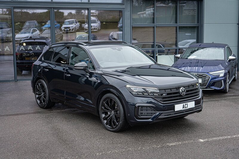 Volkswagen 3.0 TDI V6 Black Edition SUV 5dr Diesel Tiptronic 4Motion Euro 6 (s/s) (286 ps)