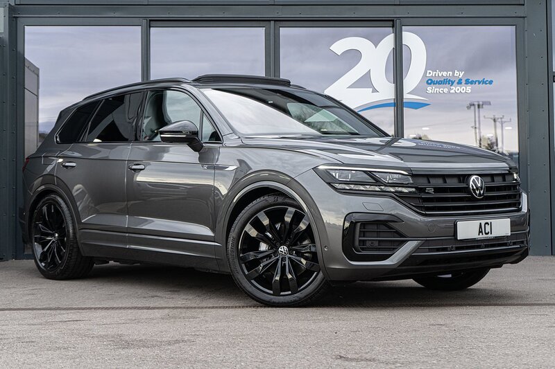 Volkswagen 3.0 TDI V6 Black Edition SUV 5dr Diesel Tiptronic 4Motion Euro 6 (s/s) (286 ps)