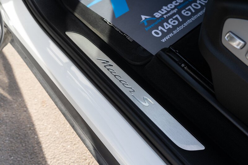 Porsche 3.0T V6 S SUV 5dr Petrol PDK 4WD Euro 6 (s/s) (354 ps)