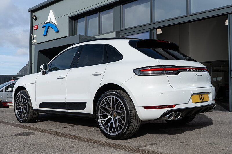 Porsche 3.0T V6 S SUV 5dr Petrol PDK 4WD Euro 6 (s/s) (354 ps)