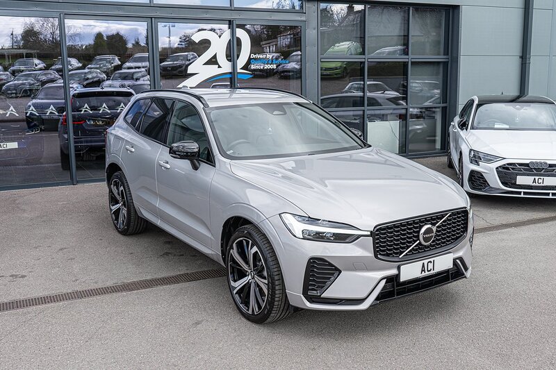 Volvo 2.0 B4 MHEV R-Design SUV 5dr Diesel Hybrid Auto AWD Euro 6 (s/s) (197 ps)
