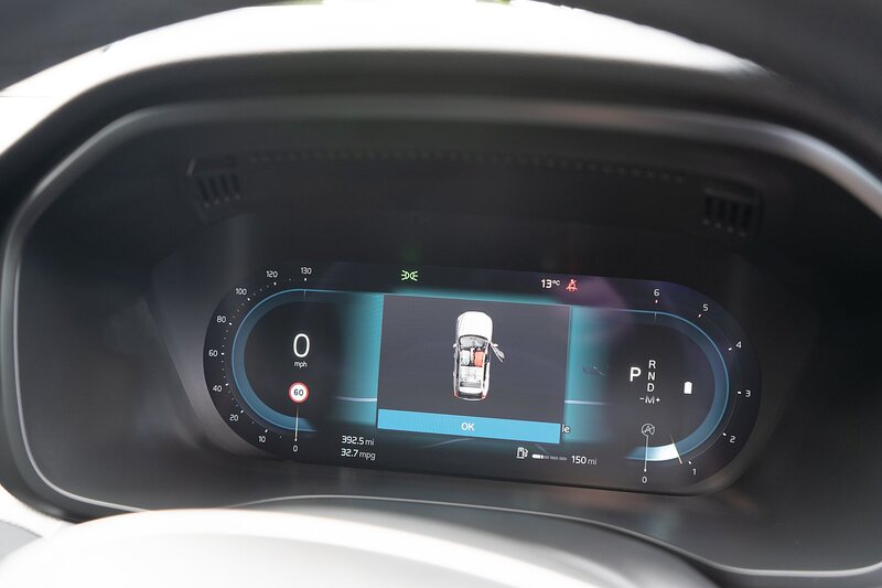 Volvo 2.0 B4 MHEV R-Design SUV 5dr Diesel Hybrid Auto AWD Euro 6 (s/s) (197 ps)