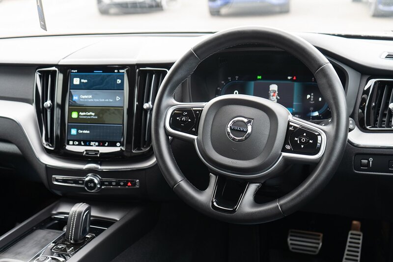 Volvo 2.0 B4 MHEV R-Design SUV 5dr Diesel Hybrid Auto AWD Euro 6 (s/s) (197 ps)