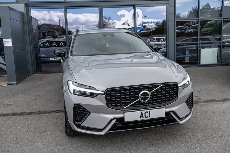 Volvo 2.0 B4 MHEV R-Design SUV 5dr Diesel Hybrid Auto AWD Euro 6 (s/s) (197 ps)