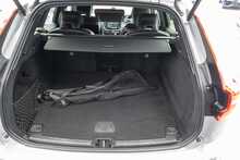 Volvo 2.0 B4 MHEV R-Design SUV 5dr Diesel Hybrid Auto AWD Euro 6 (s/s) (197 ps)