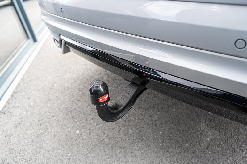 Volvo 2.0 B4 MHEV R-Design SUV 5dr Diesel Hybrid Auto AWD Euro 6 (s/s) (197 ps)