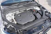 Volvo 2.0 B4 MHEV R-Design SUV 5dr Diesel Hybrid Auto AWD Euro 6 (s/s) (197 ps)