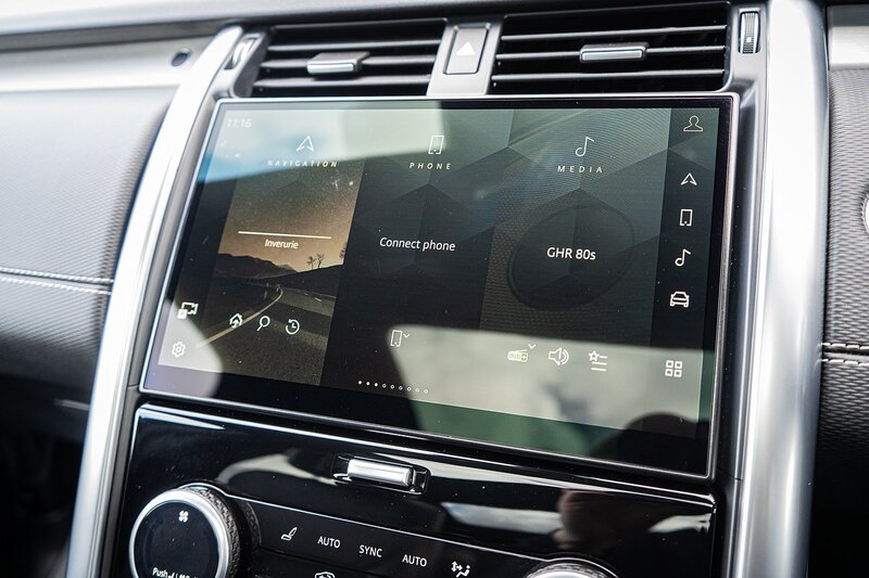 Land Rover 3.0 D300 MHEV R-Dynamic HSE SUV 5dr Diesel Auto 4WD Euro 6 (s/s) (300 ps)