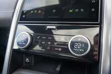 Land Rover 3.0 D300 MHEV R-Dynamic HSE SUV 5dr Diesel Auto 4WD Euro 6 (s/s) (300 ps)