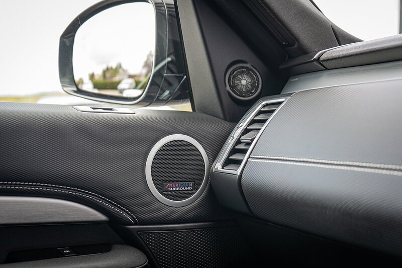 Land Rover 3.0 D300 MHEV R-Dynamic HSE SUV 5dr Diesel Auto 4WD Euro 6 (s/s) (300 ps)