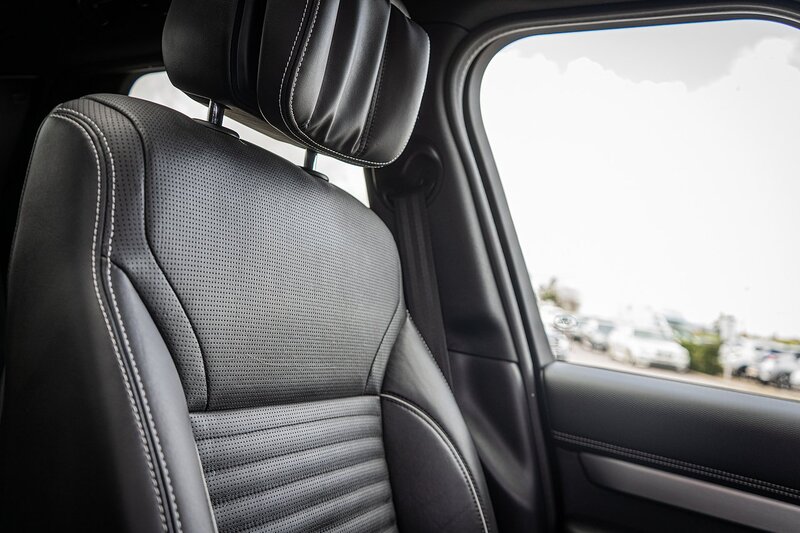 Land Rover 3.0 D300 MHEV R-Dynamic HSE SUV 5dr Diesel Auto 4WD Euro 6 (s/s) (300 ps)