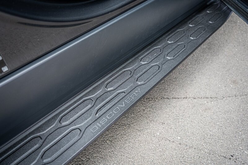 Land Rover 3.0 D300 MHEV R-Dynamic HSE SUV 5dr Diesel Auto 4WD Euro 6 (s/s) (300 ps)