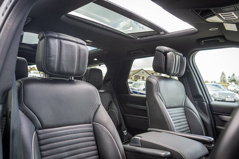 Land Rover 3.0 D300 MHEV R-Dynamic HSE SUV 5dr Diesel Auto 4WD Euro 6 (s/s) (300 ps)