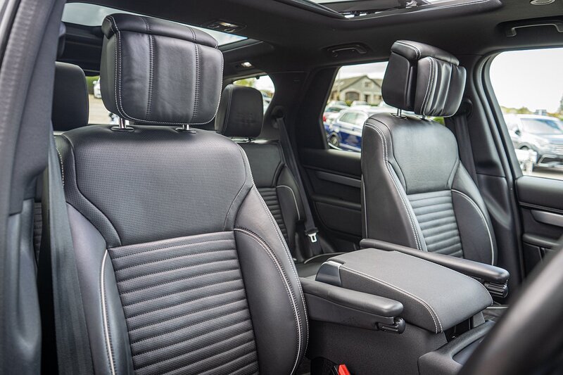 Land Rover 3.0 D300 MHEV R-Dynamic HSE SUV 5dr Diesel Auto 4WD Euro 6 (s/s) (300 ps)