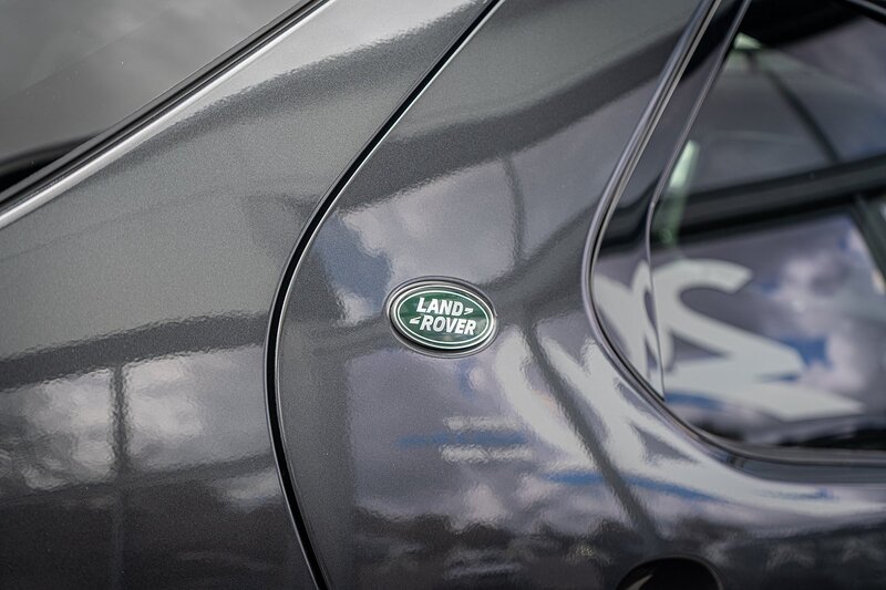 Land Rover 3.0 D300 MHEV R-Dynamic HSE SUV 5dr Diesel Auto 4WD Euro 6 (s/s) (300 ps)