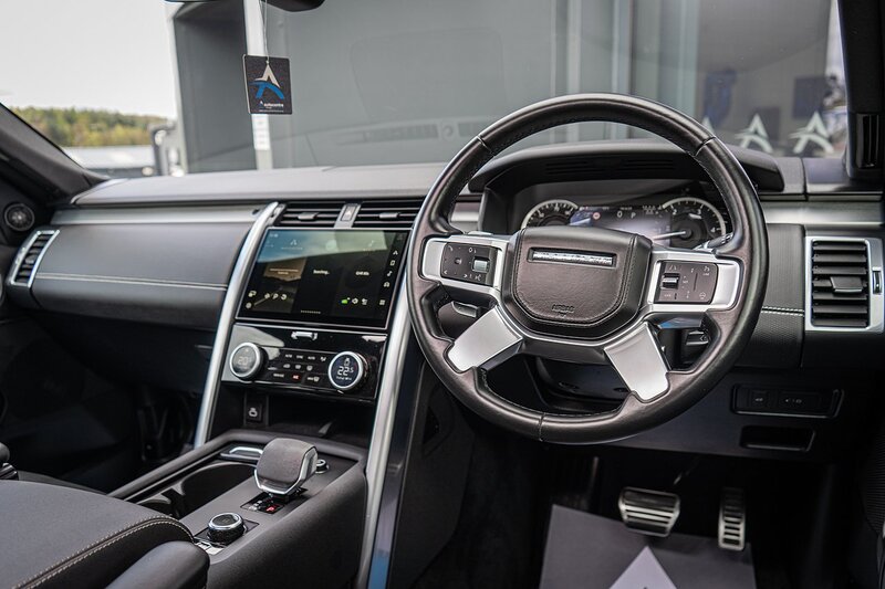 Land Rover 3.0 D300 MHEV R-Dynamic HSE SUV 5dr Diesel Auto 4WD Euro 6 (s/s) (300 ps)