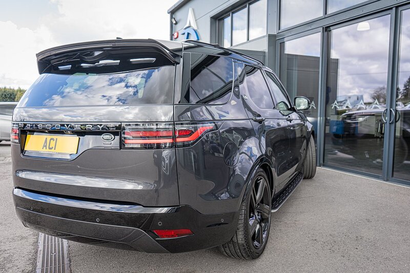 Land Rover 3.0 D300 MHEV R-Dynamic HSE SUV 5dr Diesel Auto 4WD Euro 6 (s/s) (300 ps)