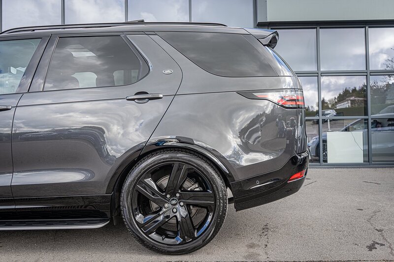 Land Rover 3.0 D300 MHEV R-Dynamic HSE SUV 5dr Diesel Auto 4WD Euro 6 (s/s) (300 ps)