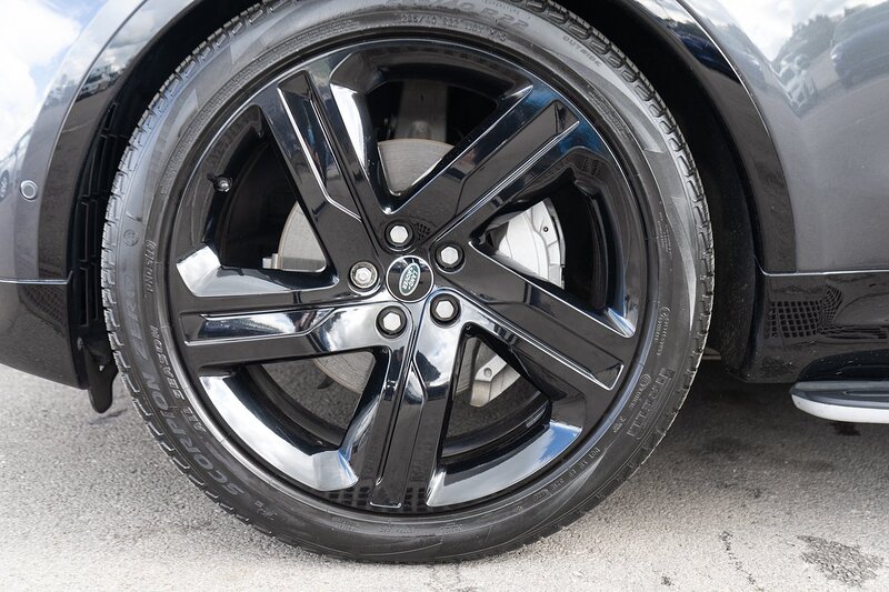 Land Rover 3.0 D300 MHEV R-Dynamic HSE SUV 5dr Diesel Auto 4WD Euro 6 (s/s) (300 ps)