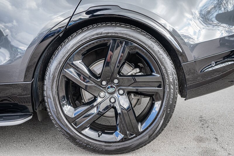 Land Rover 3.0 D300 MHEV R-Dynamic HSE SUV 5dr Diesel Auto 4WD Euro 6 (s/s) (300 ps)