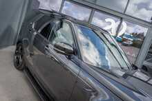 Land Rover 3.0 D300 MHEV R-Dynamic HSE SUV 5dr Diesel Auto 4WD Euro 6 (s/s) (300 ps)