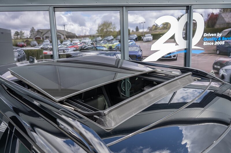 Land Rover 3.0 D300 MHEV R-Dynamic HSE SUV 5dr Diesel Auto 4WD Euro 6 (s/s) (300 ps)